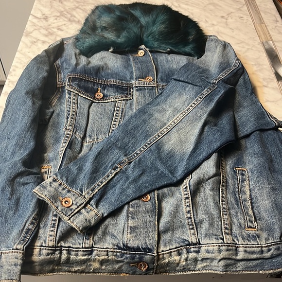 Band of Gypsies Jean Jacket with Faux Fur - Picture 2 of 4